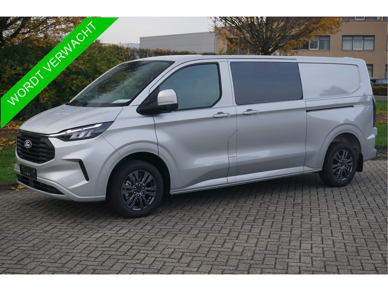 Ford Transit Custom - 320L 170PK DC Limited AUT MY2024 Navi, ACC, Camera, 17" LM, 2x Schuifdeur!! NR. C926* - AutoWereld.nl