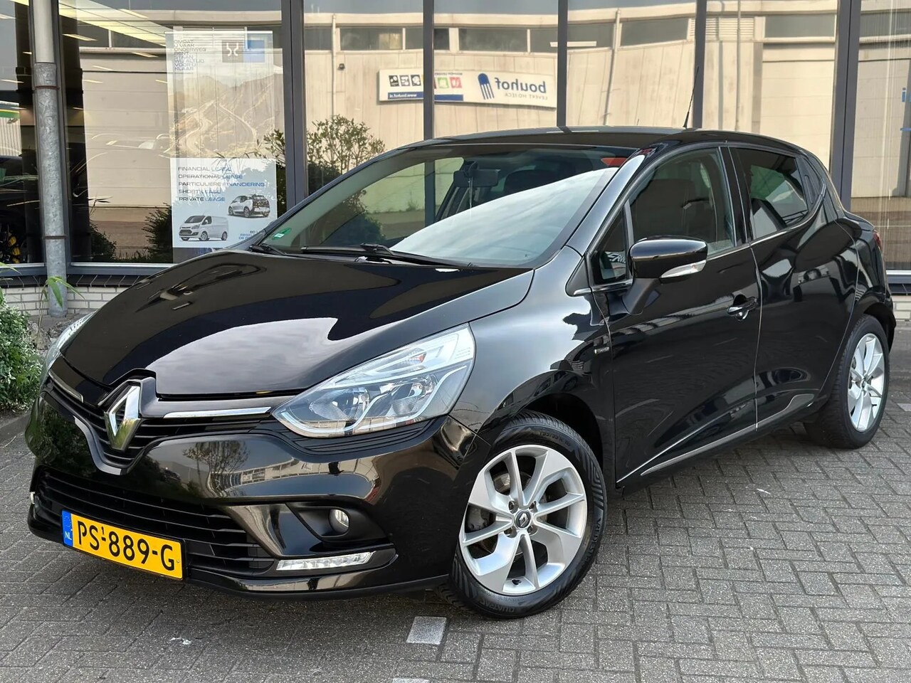 Renault Clio - 0.9 TCe Limited / Ketting is vervangen - AutoWereld.nl