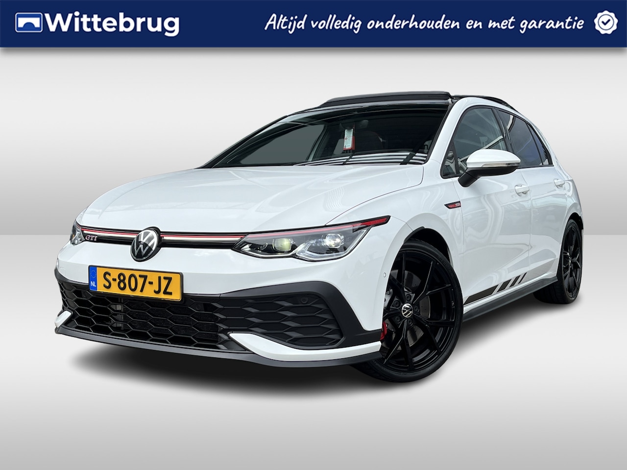 Volkswagen Golf - 2.0 TSI 300pk DSG GTI Clubsport / Panoramadak / IQ LED Matrix / Harman Kardon / Stuur en S - AutoWereld.nl