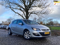 Opel Astra - 1.4 Turbo Blitz | 83.000 NAP + Cruise + Airco nu € 8.450,