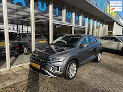 Volkswagen T-Roc - 1.5 TSI Style 150PK / CARPLAY / ACHTERUITRIJCAMERA / ELEKTRISCHE ACHTERKLEP