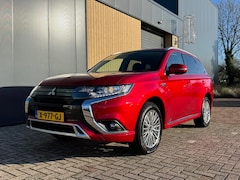 Mitsubishi Outlander - 2.4 DOHC MIVEC PHEV 4WD Aut Pure+ | Carplay | CRUISE CONTROL | ALL SEASON BANDEN |