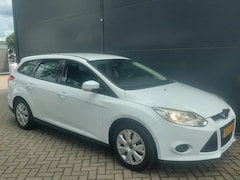 Ford Focus - 1, 6/Airco/cruise/bluetooth/trekhaak/onderhoud/Aux