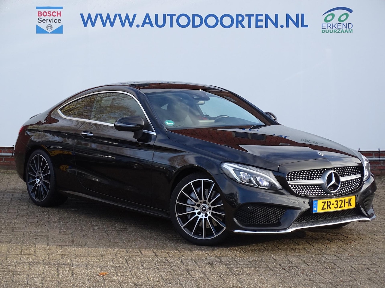 Mercedes-Benz C-klasse Coupé - 250 AMG Line Premium Plus Night|CAM|PANO|NAVI - AutoWereld.nl