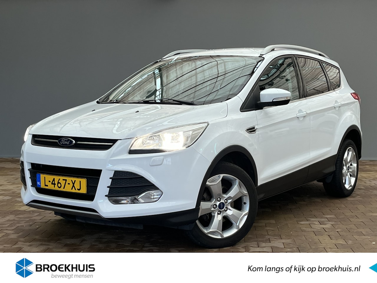 Ford Kuga - 1.6 150PK Titanium | Navigatie | Stoelverwarming | Airco | Cruise | 17" Lichtmetaal | Blue - AutoWereld.nl