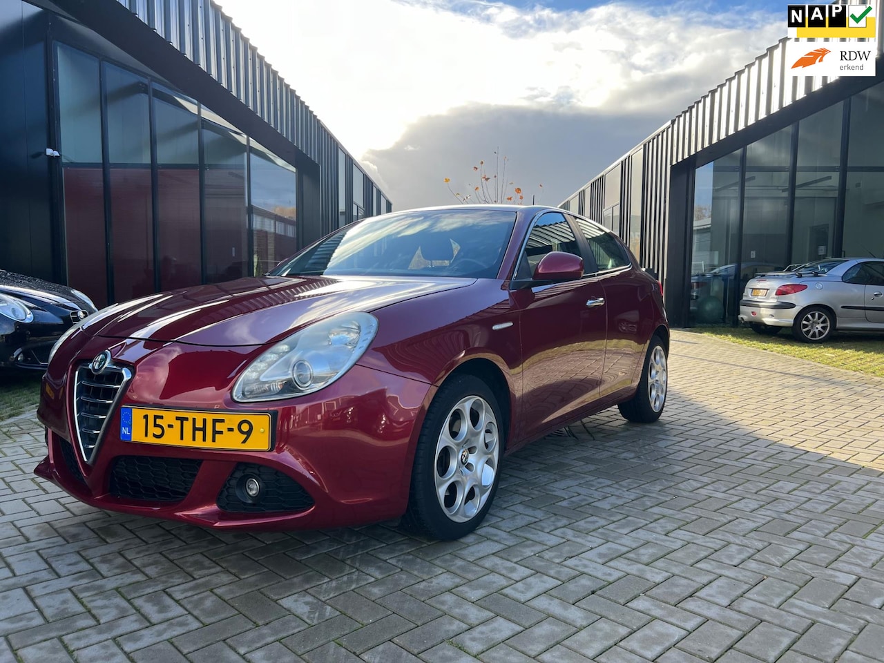 Alfa Romeo Giulietta - 1.4 T Distinctive 170 PK! Clima NAVI 5drs NL Auto NAP - AutoWereld.nl