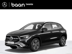 Mercedes-Benz GLA-Klasse - 180 Star Edition Automaat | Achteruitrijcamera | Spoorassistent | Trekhaak | DAB+ | Stoelv