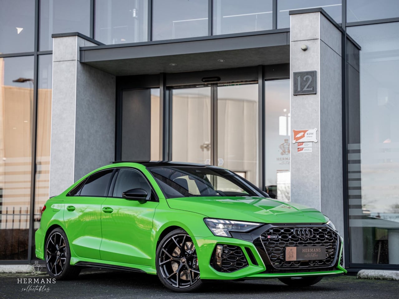 Audi RS3 - Limousine 2.5 TFSI quattro / B&O / HUD / Pano / RS-Design Groen - AutoWereld.nl