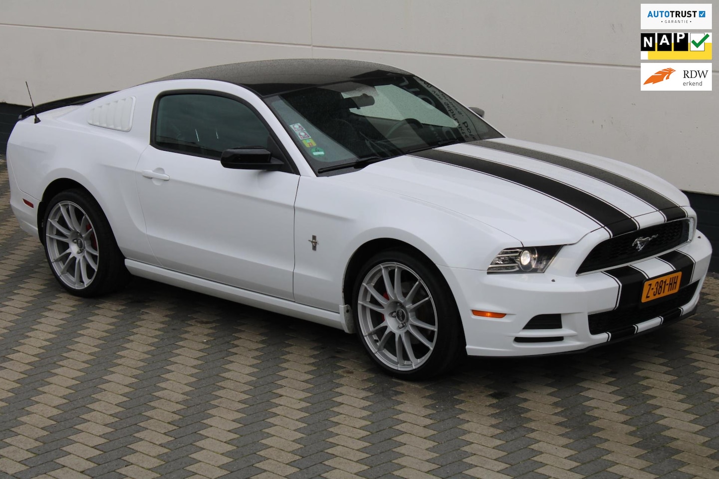 Ford Mustang - USA 3.7 V6 309PK Handbak Leder Xenon Navi !! - AutoWereld.nl