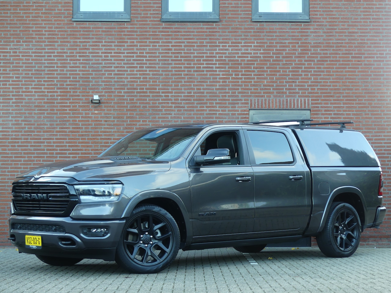 Dodge Ram 1500 - 5.7 V8 Crew Cab 5'7 Luchtvering/LED/Panoramadak - AutoWereld.nl