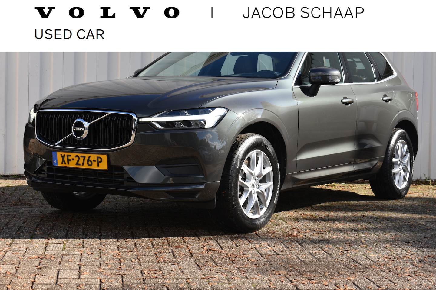 Volvo XC60 - 2.0 D4 Momentum | verstelbare bestuurderstoel met geheugen | Voorstoelen verwarmd | Apple - AutoWereld.nl