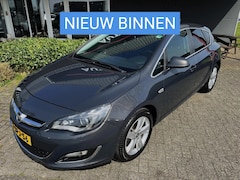 Opel Astra - 1.6 Turbo Cosmo ECC/NAV/XENON/PDC