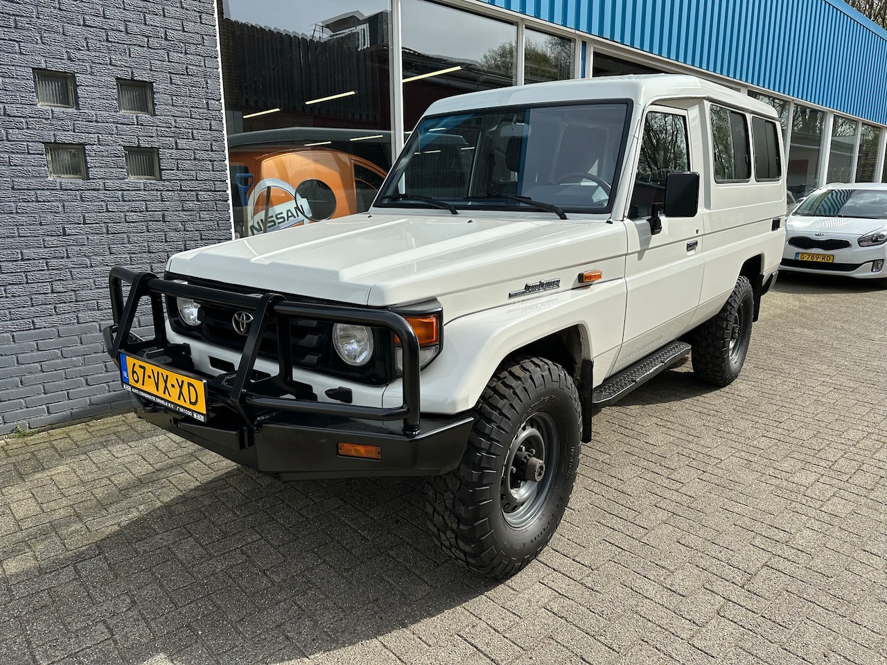 Toyota Land Cruiser - LANDCRUISER 4.2 Xtra Cab HTL - AutoWereld.nl