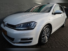 Volkswagen Golf - 1.2 TSI Connected Series Bij ons bedrijf in onderhoud geweest