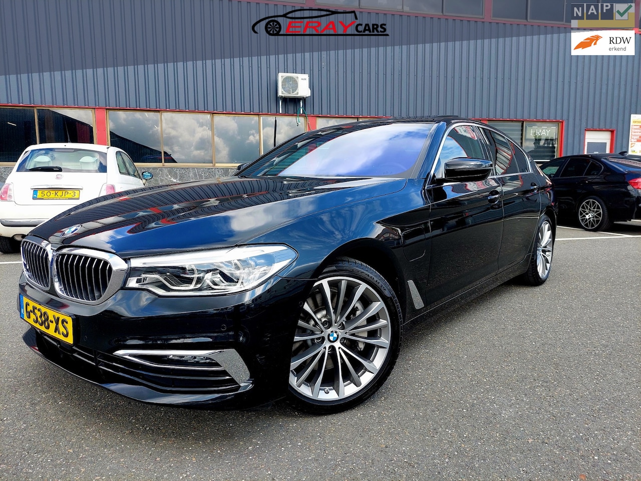 BMW 5-serie - 530e iPerformance eDrive Edition | SFEERVERLICHTING | SCHUIFDAK | ADAPTIEVE CRUISE | APPLE - AutoWereld.nl