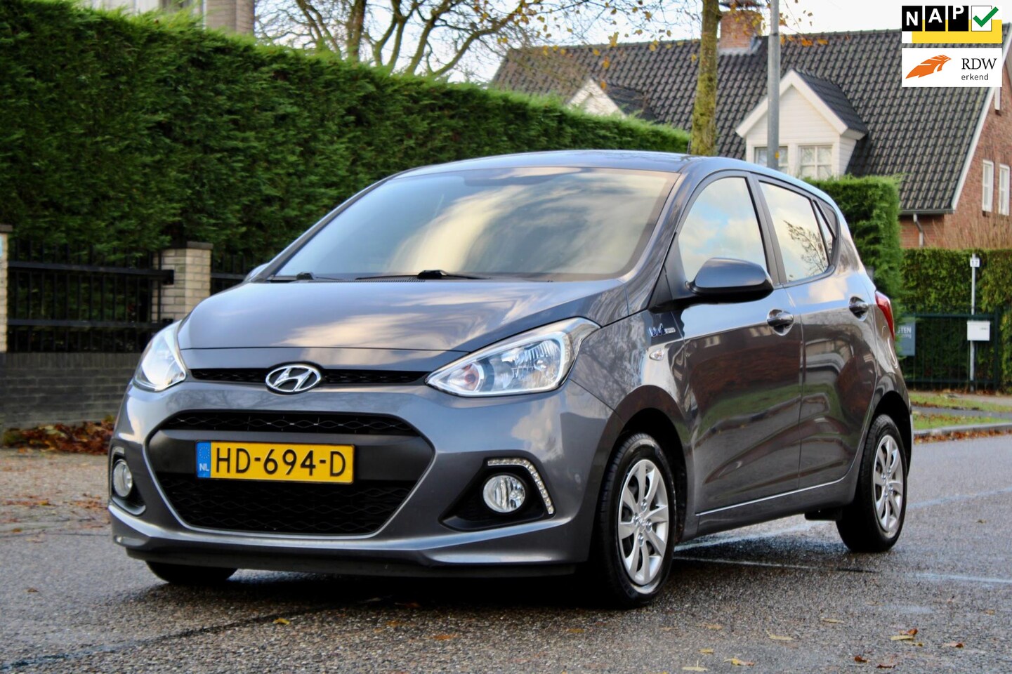 Hyundai i10 - 1.0i i-Motion Comfort Plus | CLIMA | CRUISE | LED | NAP | MOOIE GOED ONDERHOUDEN AUTO | - AutoWereld.nl