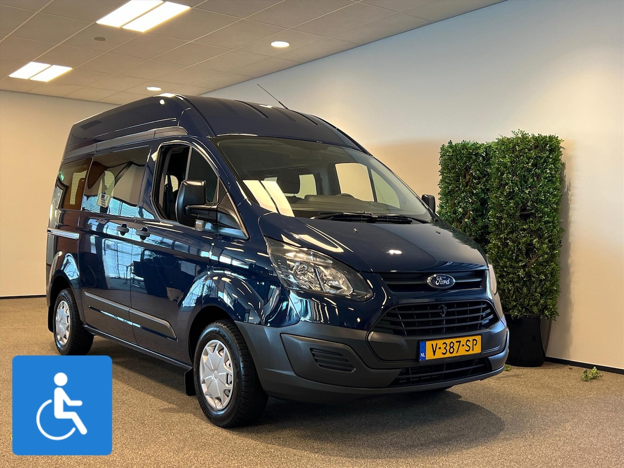 Ford Transit Custom - L1H2 Rolstoelbus - AutoWereld.nl