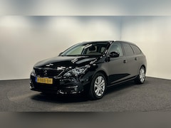 Peugeot 308 SW - 1.2 PureTech Blue Lease Premium PANO TREKHAAK