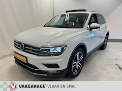 Volkswagen Tiguan - 2.0 TSI 4Motion Highline Leder-Schuifdak-virtual cockpit-Hud-Rondomzichtcamera