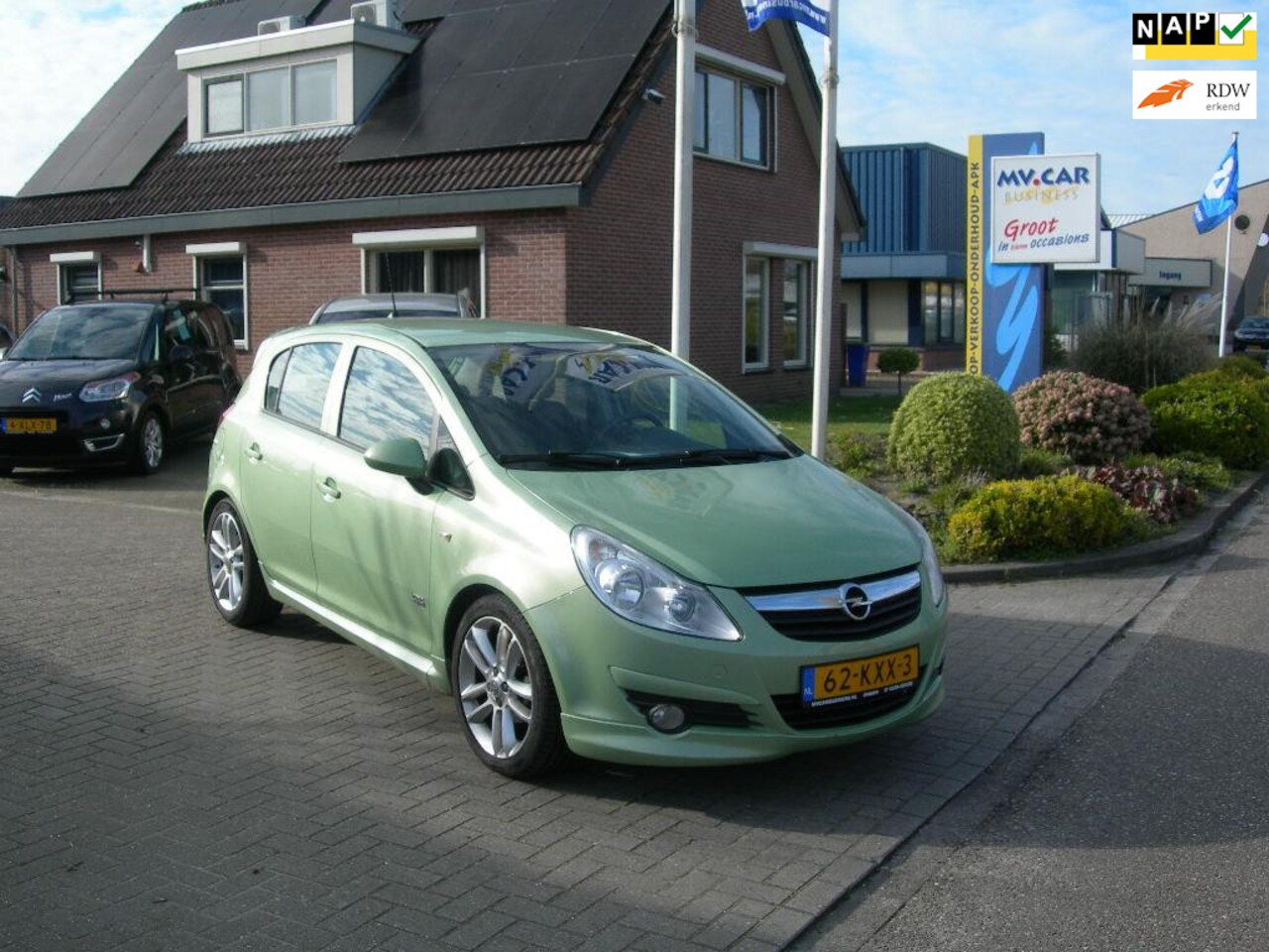 Opel Corsa - 1.4-16V Edition OPC look nette auto - AutoWereld.nl