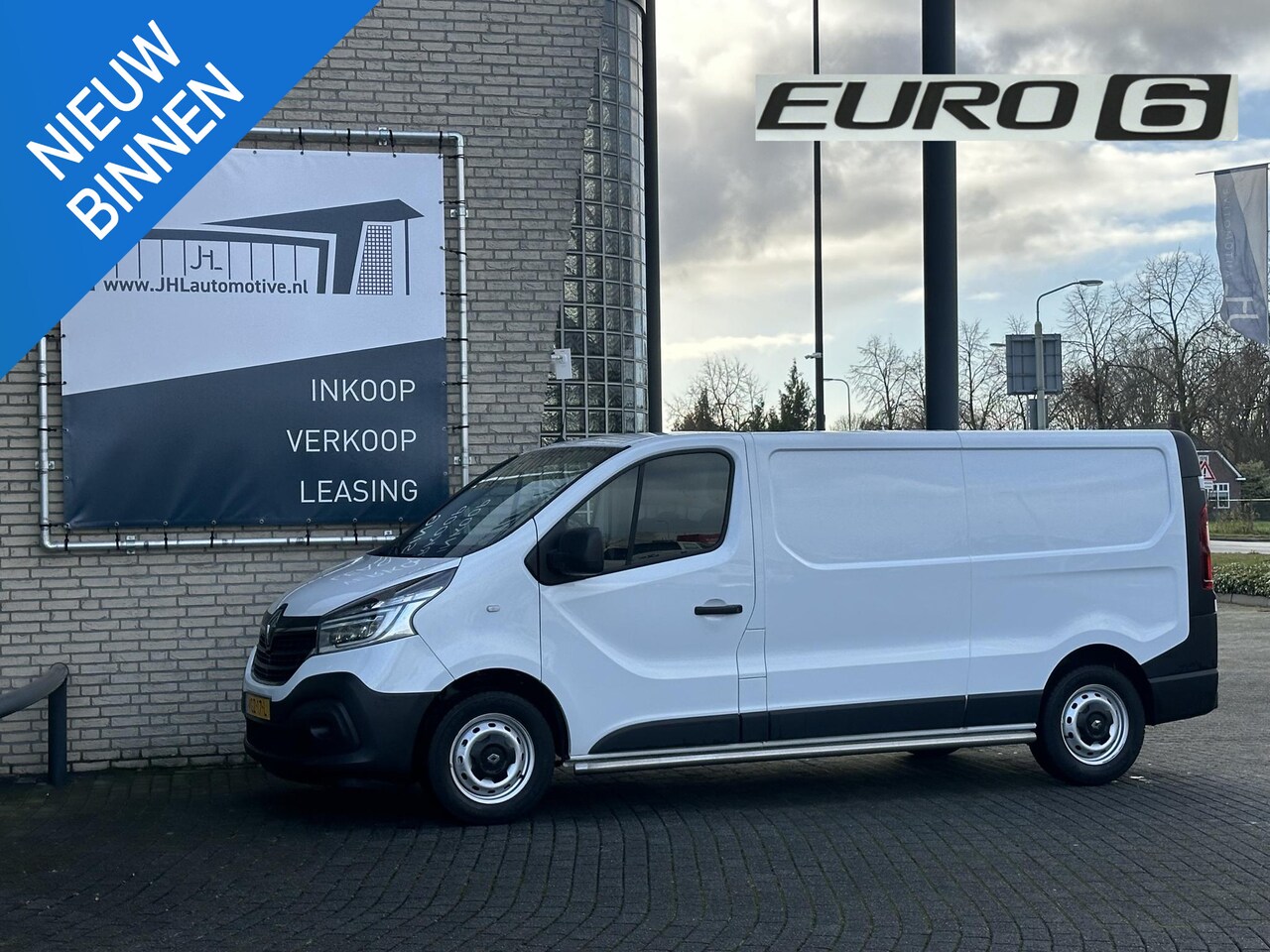 Renault Trafic - 2.0 dCi 120 T29 L2H1 Comfort*A/C*NAVI*CRUISE*3P* - AutoWereld.nl