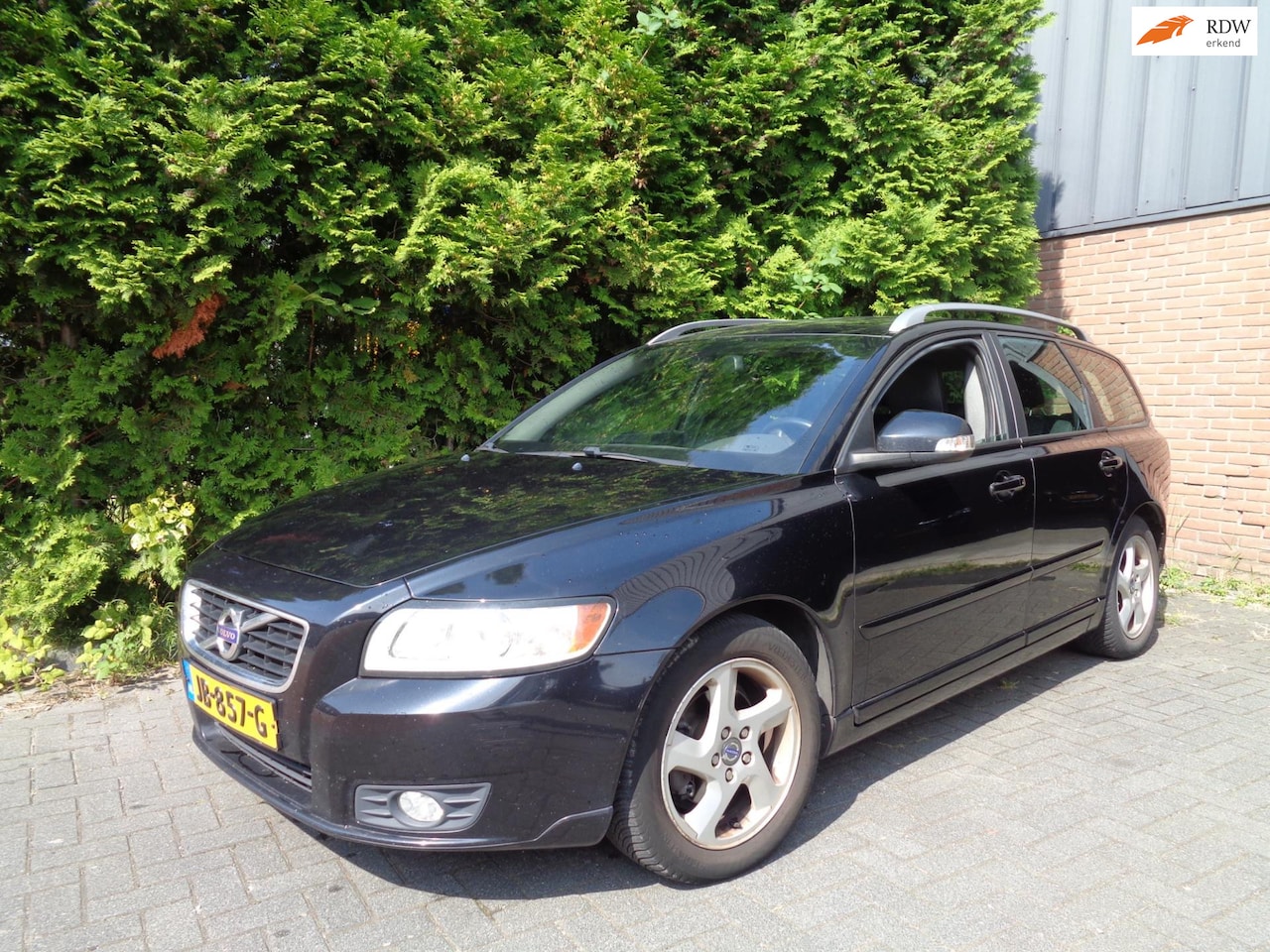 Volvo V50 - 1.6 D2 S/S R-Design Pro Edition 1.6 D2 S/S R-Design Pro Edition,Navi,PDC,Cruise control - AutoWereld.nl