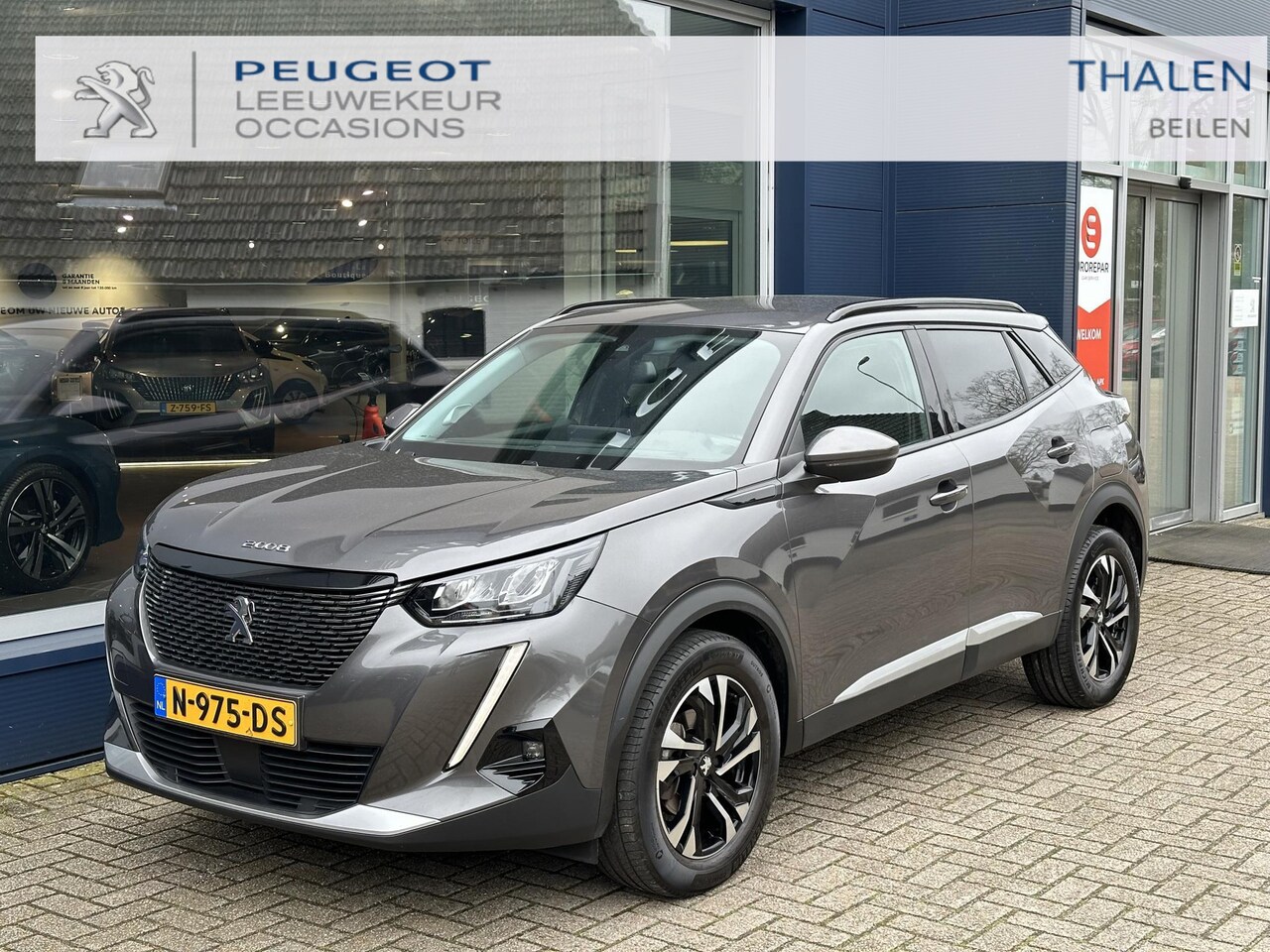 Peugeot 2008 - 1.2 Turbo 100PK Allure Pack | Trekhaak 1200 KG | 6-Bak | Navigatie | Camera | LED Verlicht - AutoWereld.nl