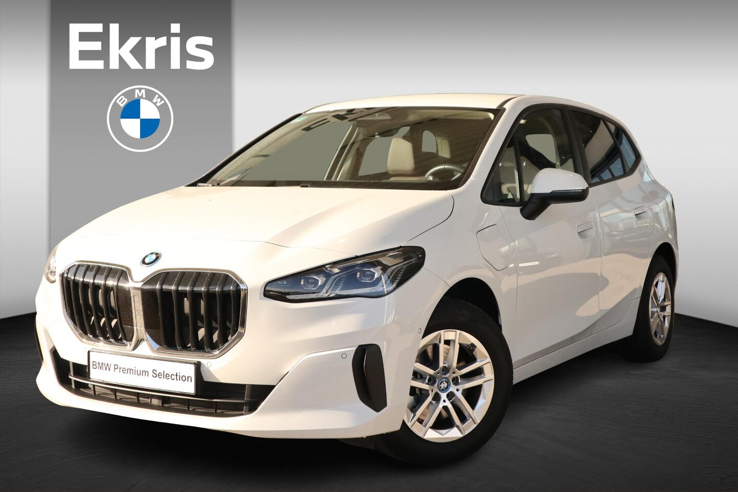 BMW 2-serie Active Tourer - 225e xDrive Premium Pack | Trekhaak elektr. - AutoWereld.nl