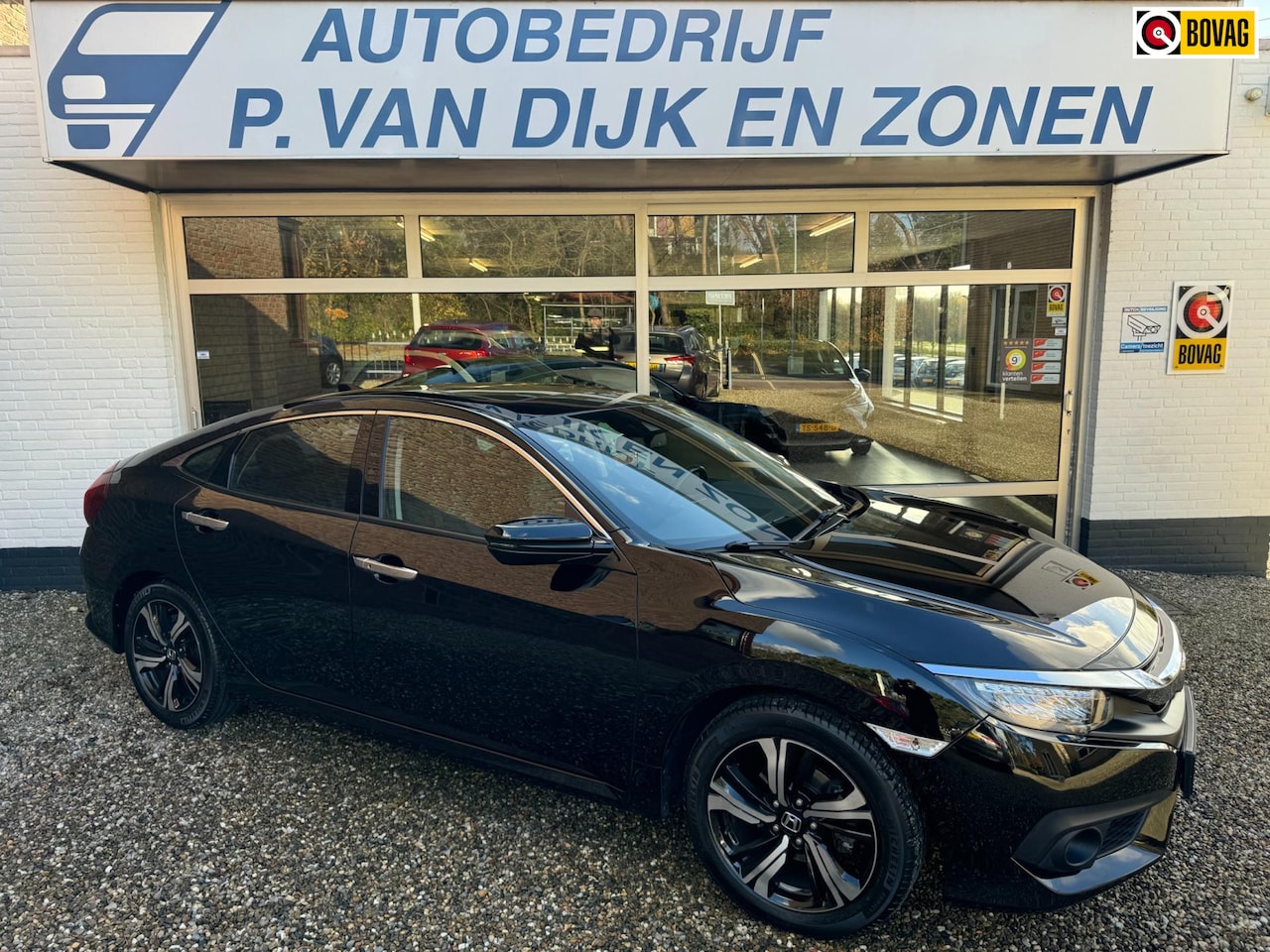 Honda Civic - 1.5 i-VTEC Executive 1.5 i-VTEC Executive - AutoWereld.nl