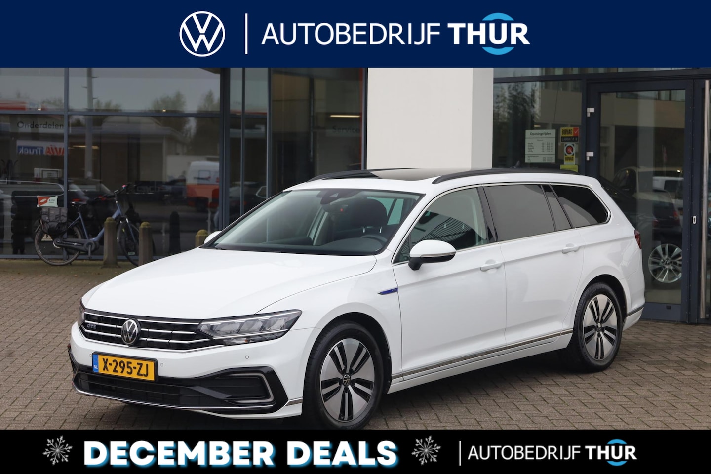 Volkswagen Passat Variant - 1.4 TSI PHEV GTE Business 218PK / 160kW Panoramadak 17" LMV wegklapbare trekhaak achteruit - AutoWereld.nl