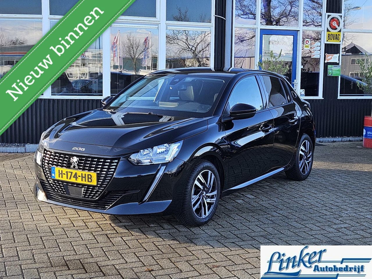 Peugeot 208 - 1.2 PureTech Blue Lease Allure AUTOMAAT CAMERA NAVI CARPLAY - AutoWereld.nl