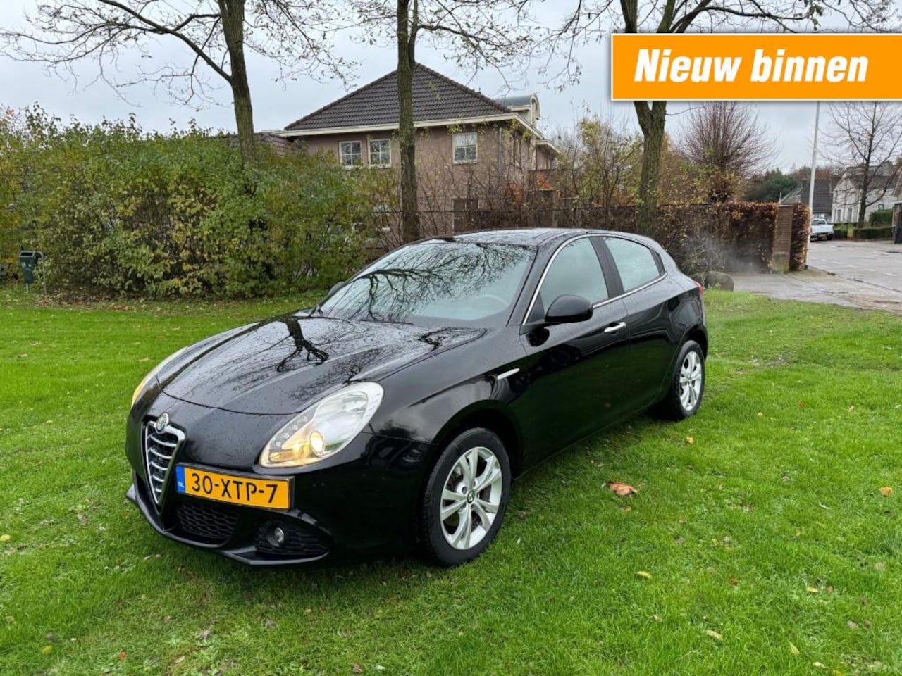 Alfa Romeo Giulietta - 1.4 T - panoramadak - ecc - 6 bak - complete historie - AutoWereld.nl