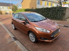 Ford Fiesta - Digitale airco / 5 deurs / Leuke uitvoering / 5 deurs