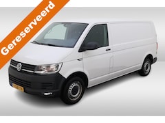 Volkswagen Transporter - 2.0 TDI L2H1 Comfortline 150 pk DSG / Trekhaak / Navigatie