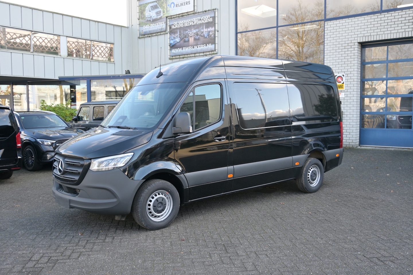 Mercedes-Benz Sprinter - 317 CDI L2H2 3500kg trekgewicht, LED koplampen, Smartphone integratiepakket - AutoWereld.nl