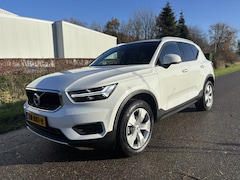 Volvo XC40 - 2.0 D3 Momentum / NAVI / AIRCO / STOELVERWARMING