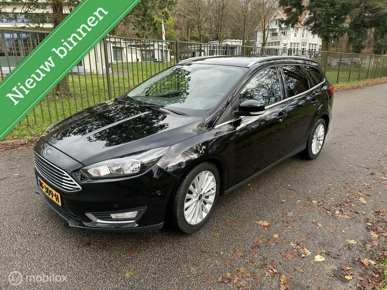 Ford Focus Wagon - 1.0 Titanium Edition / NIEUWE DISTRIBUTIE - AutoWereld.nl