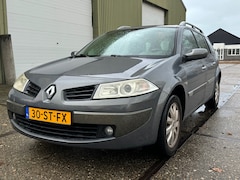 Renault Mégane Grand Tour - 1.6-16V Privilège