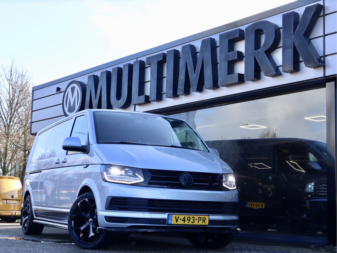 Volkswagen Transporter - 2.0 TDI 150PK LANG ENKELE CABINE - AutoWereld.nl