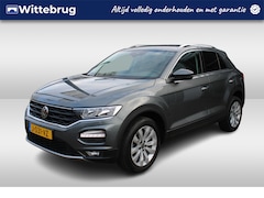 Volkswagen T-Roc - 1.0 TSI 115pk Style Business Navigatie / Climatronic / LM 17 inch / Parkeersensoren