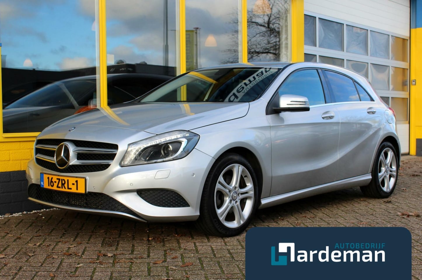 Mercedes-Benz A-klasse - 180 Urban Xenon Trekhaak - AutoWereld.nl