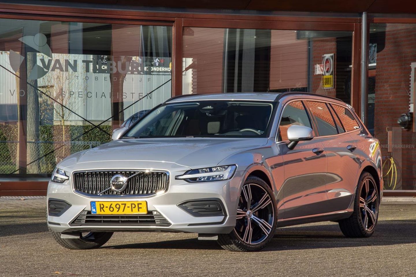 Volvo V60 - 2.0 B3 Core 2.0 B3 Core - AutoWereld.nl