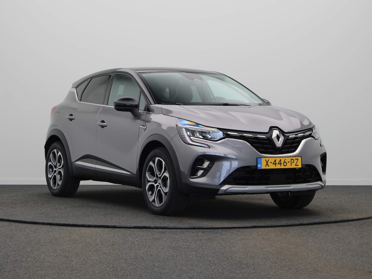 Renault Captur - TCe 90pk techno | Trekhaak | Achteruitrijcamera | Pack Solid | Easylink navigatie | 18 inc - AutoWereld.nl