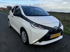 Toyota Aygo - 1.0 VVT-i x-fun Airco/Bluetooth/5-DRS/NL-Auto