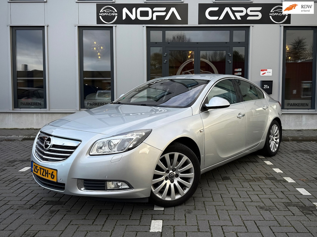 Opel Insignia - 2.0 T Edition 4x4|AUT|XENON|TREKHAAK|PDC|NAVI - AutoWereld.nl