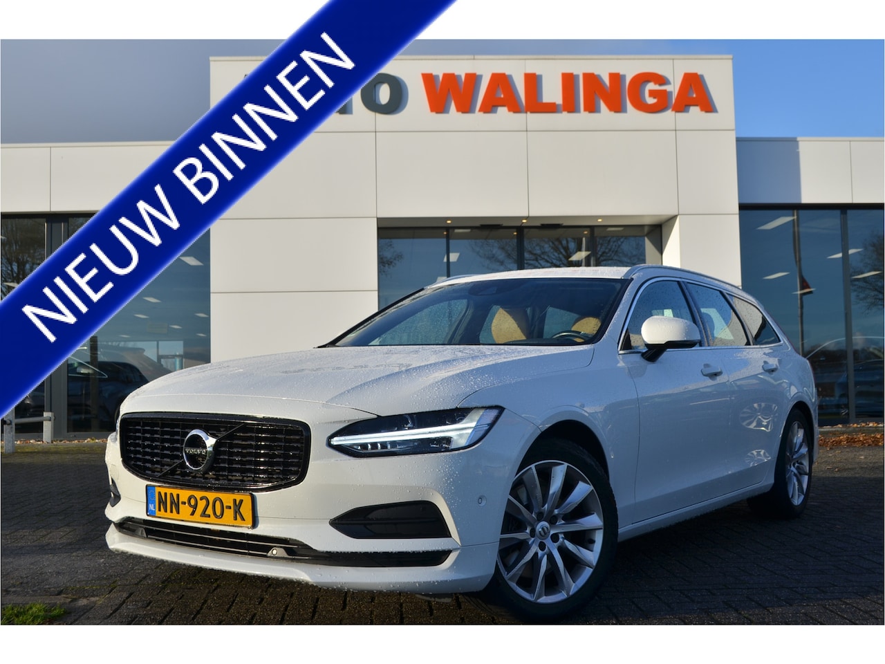 Volvo V90 - 2.0 T5 Momentum Dealeronderhouden NL Auto! Vol leer Stoelverwarming Navigatie Cruise Clima - AutoWereld.nl