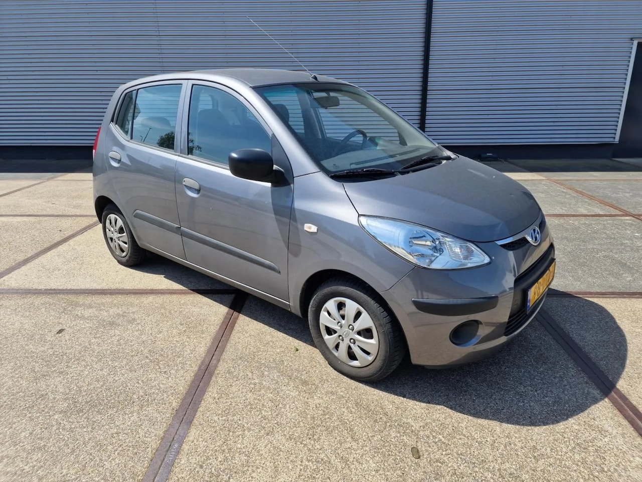 Hyundai i10 - 1.1i DynamicVersion - AutoWereld.nl