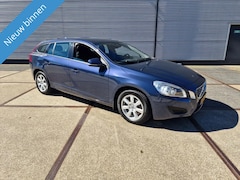 Volvo V60 - 2.0 T5 Kinetic