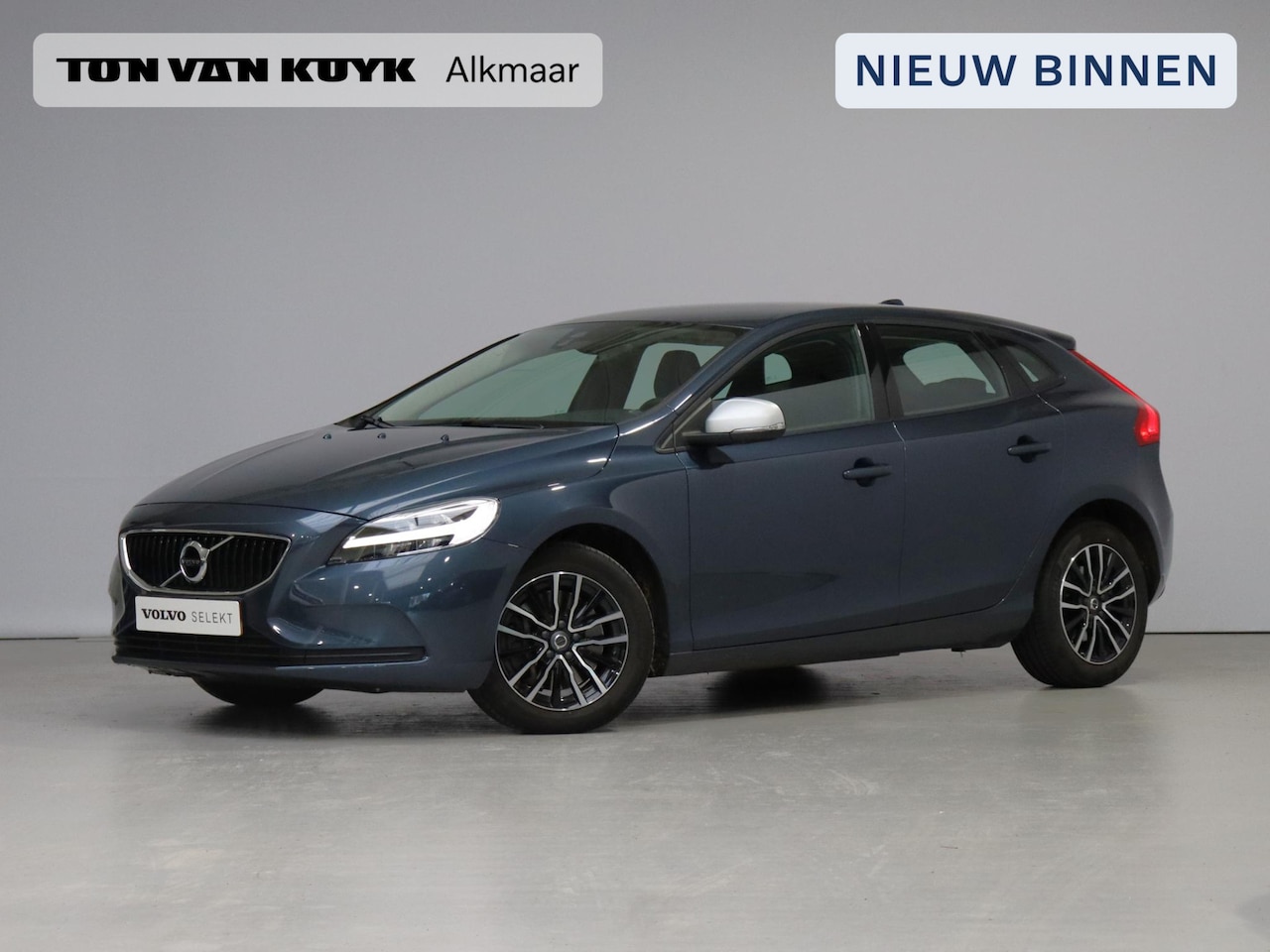 Volvo V40 - T2 Automaat Polar+ / Trekhaak / Park Assist - AutoWereld.nl