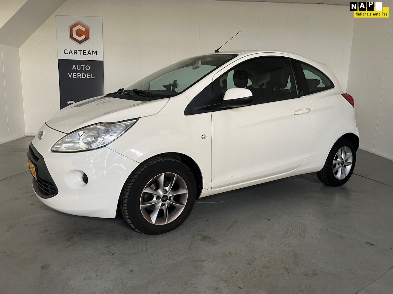 Ford Ka - 1.2 Style start/stop Airco, Lederen bekleding - AutoWereld.nl